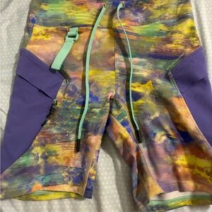 Lululemon Cargo Super-High-Rise Hiking Short 8"